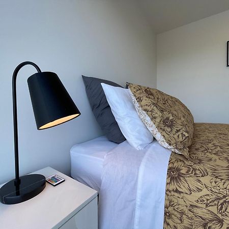 כרייסטצ'רץ' Luxury 2 Bedroom Townhouse Opposite Merivale Mall מראה חיצוני תמונה