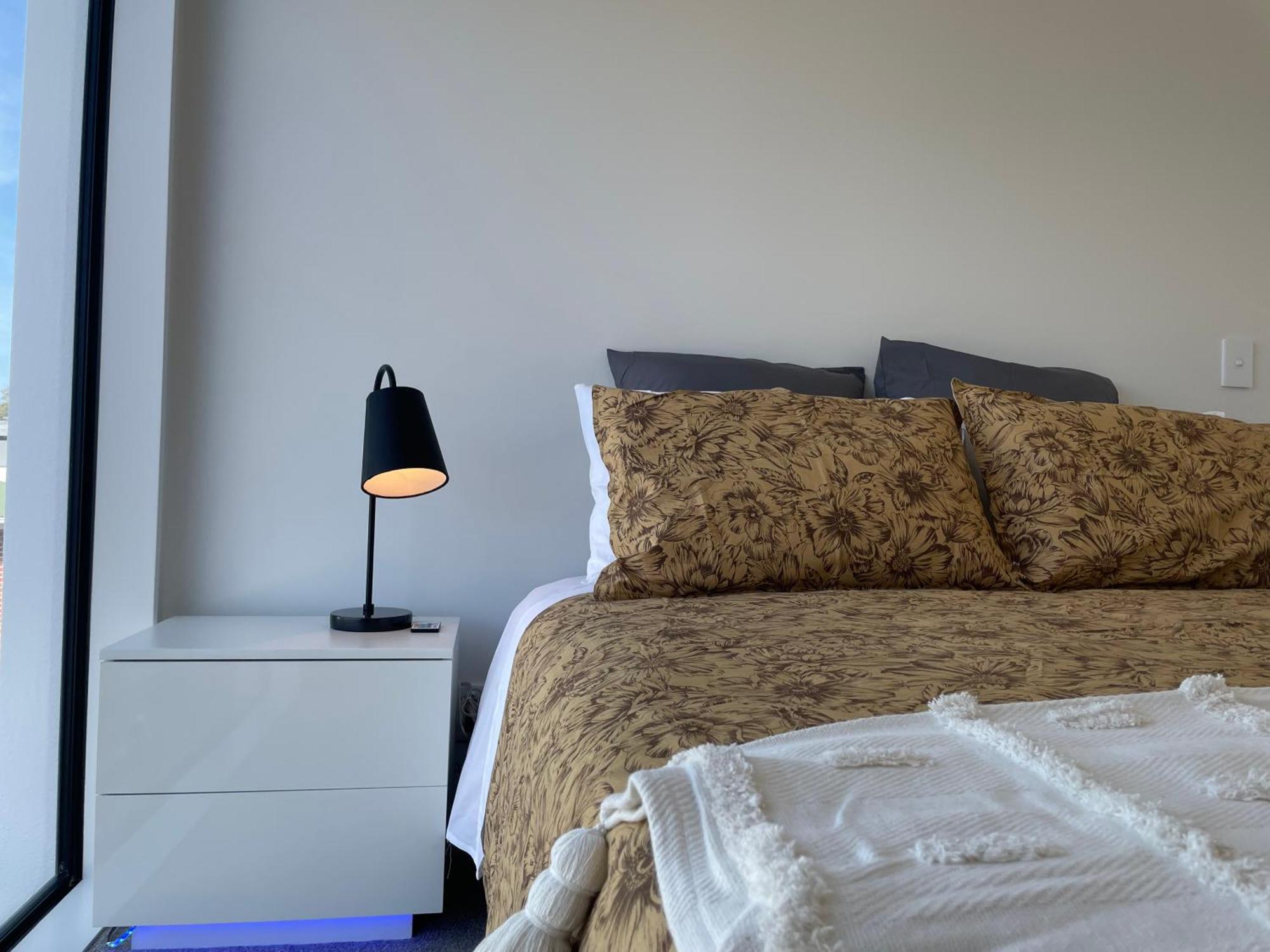 כרייסטצ'רץ' Luxury 2 Bedroom Townhouse Opposite Merivale Mall מראה חיצוני תמונה