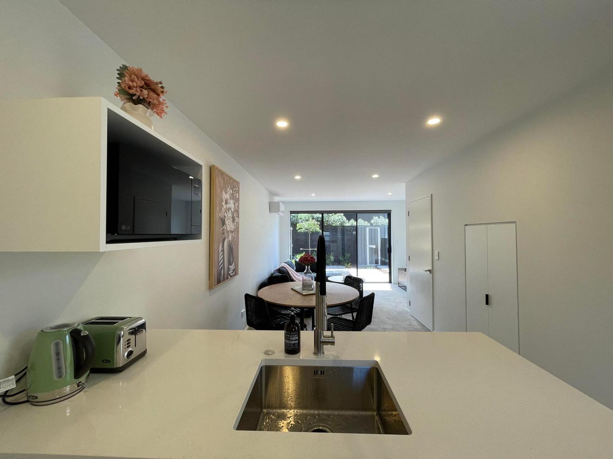 כרייסטצ'רץ' Luxury 2 Bedroom Townhouse Opposite Merivale Mall מראה חיצוני תמונה