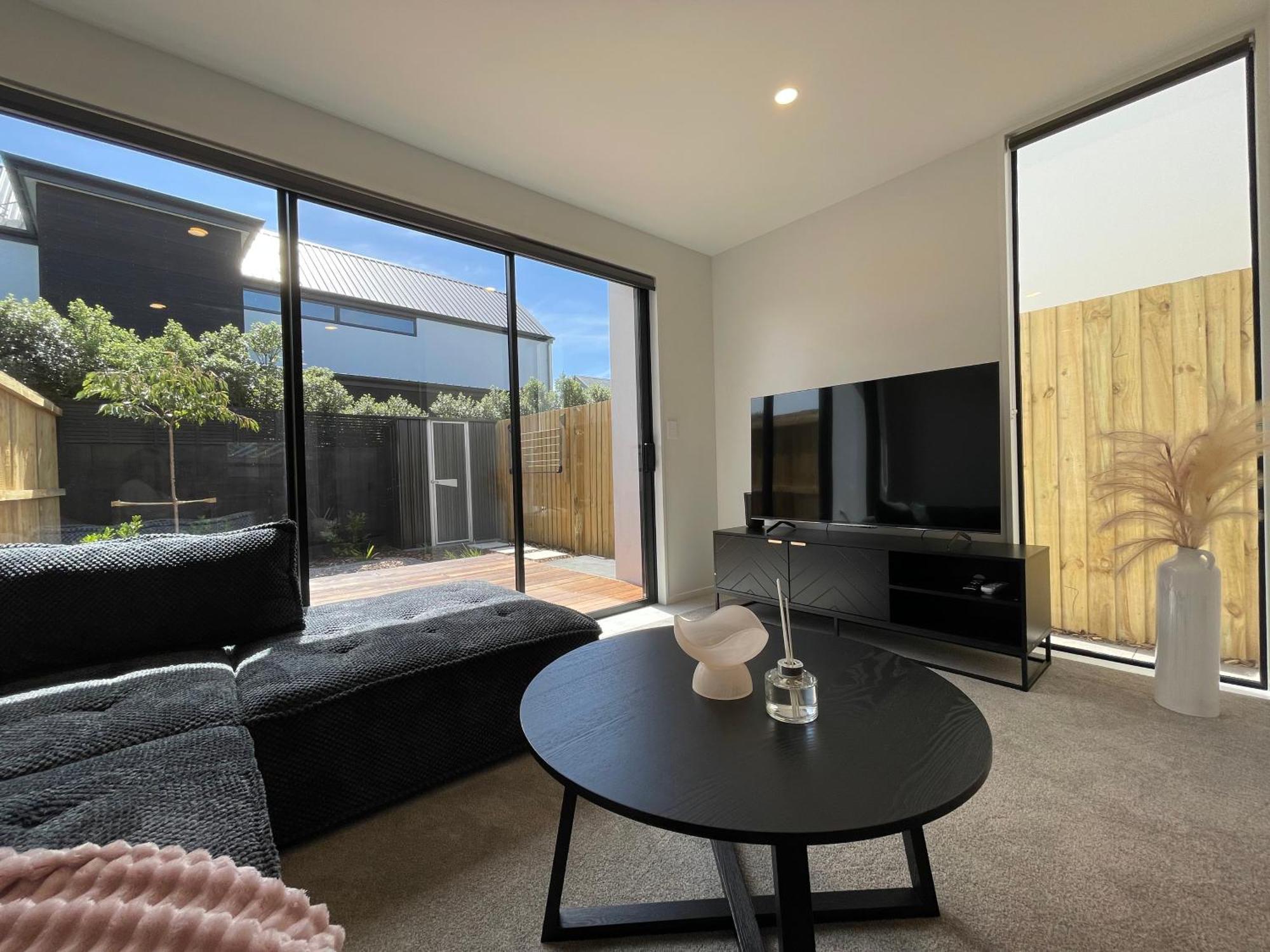 כרייסטצ'רץ' Luxury 2 Bedroom Townhouse Opposite Merivale Mall מראה חיצוני תמונה