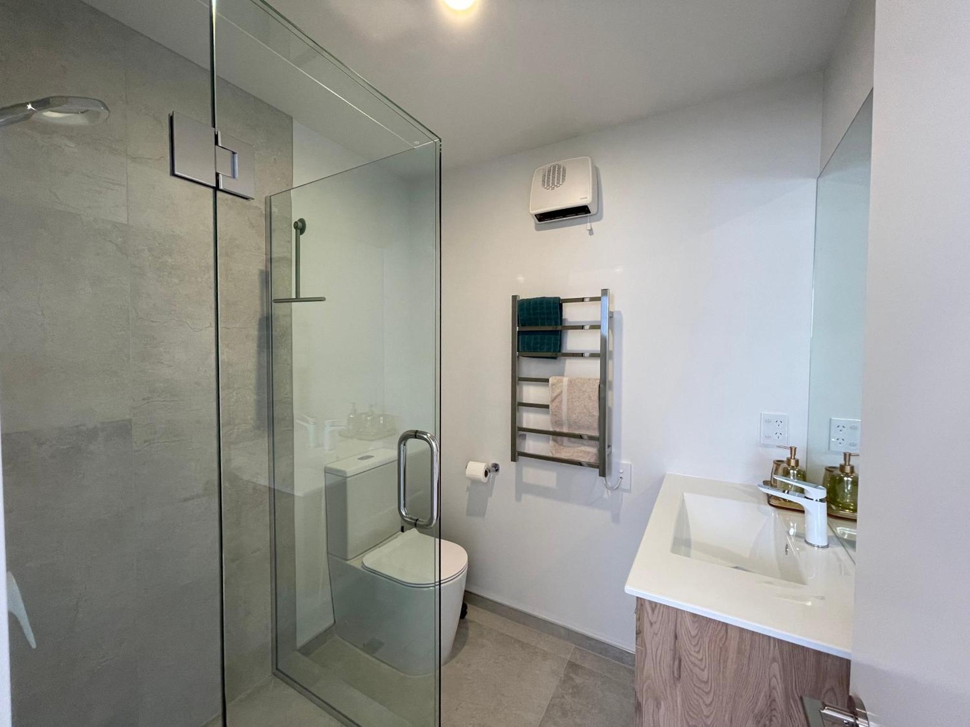 כרייסטצ'רץ' Luxury 2 Bedroom Townhouse Opposite Merivale Mall מראה חיצוני תמונה